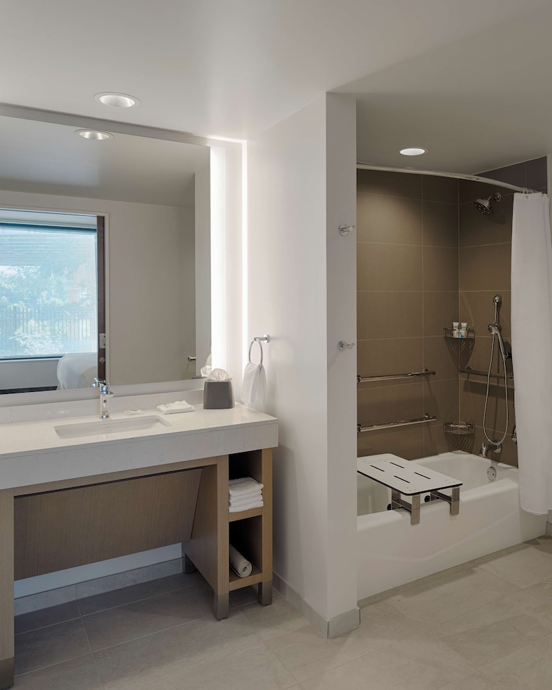 Hyatt House Columbus/OSU-Short North 49/50