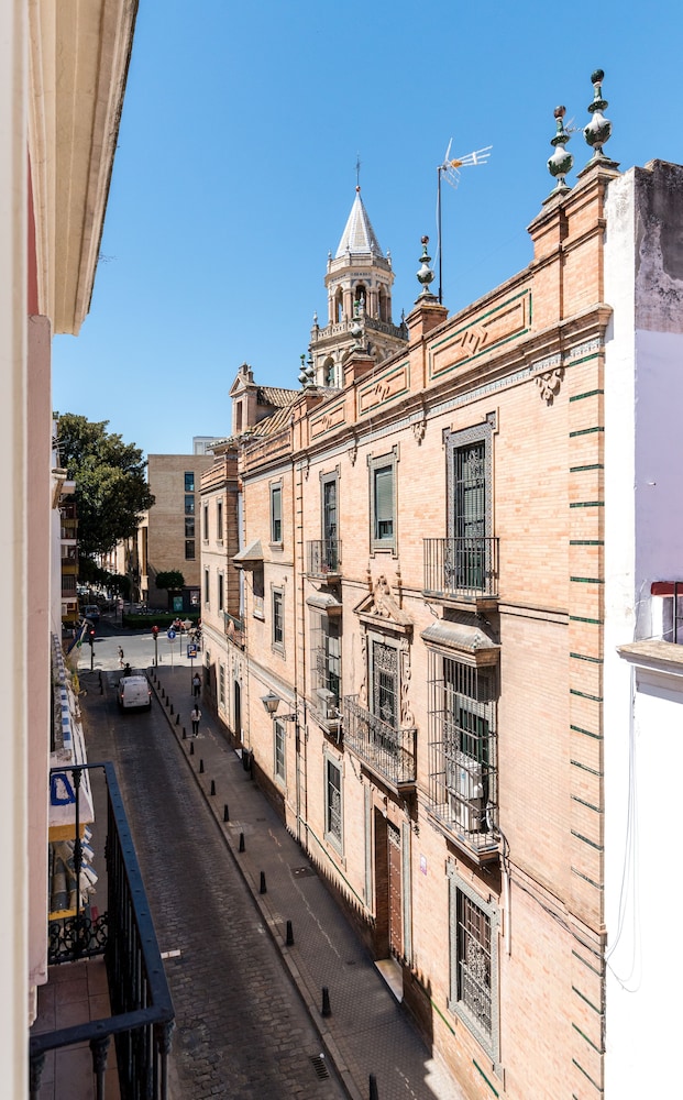 COOL SEVILLA HOTEL 6/60