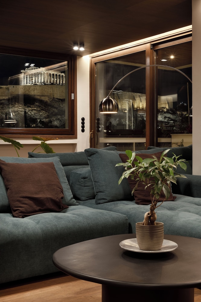 Karyatis Luxury Maisonette By K&K 34/50