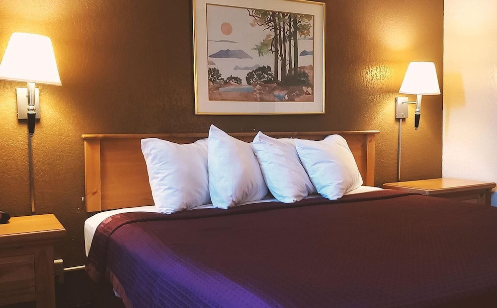 Budget Host Inn 26/60