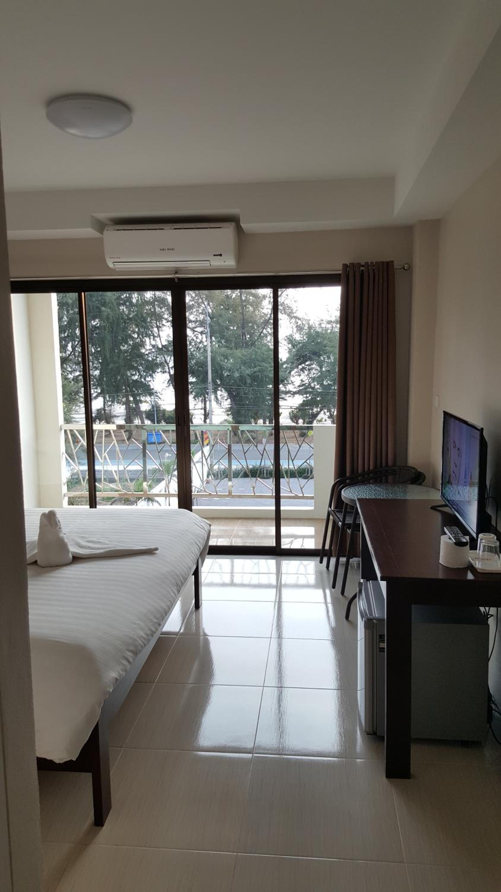 Yellow House Rayong 15/41