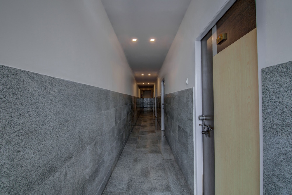 OYO 14669 Mayur's Residency 25/25