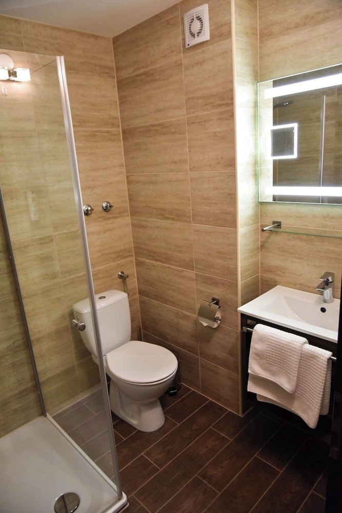 Martins Klause Airport Messe Hotel 33/36