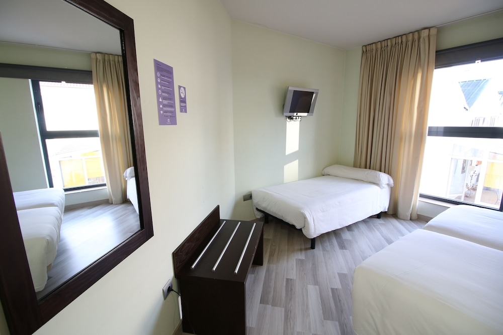 Hotel Cardena 47/68