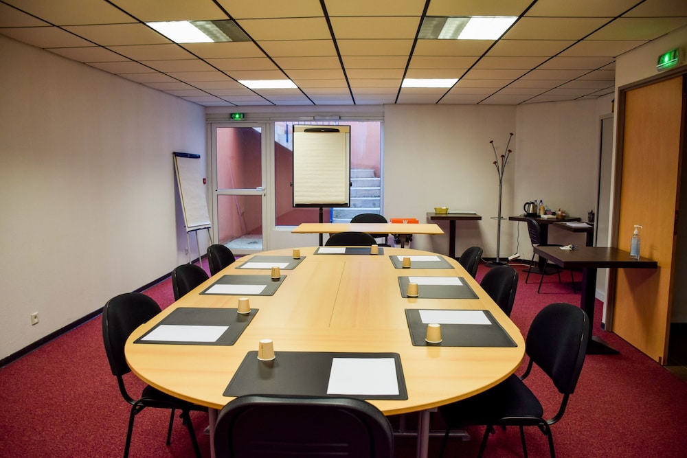 Ibis Budget Millau Viaduc 31/49