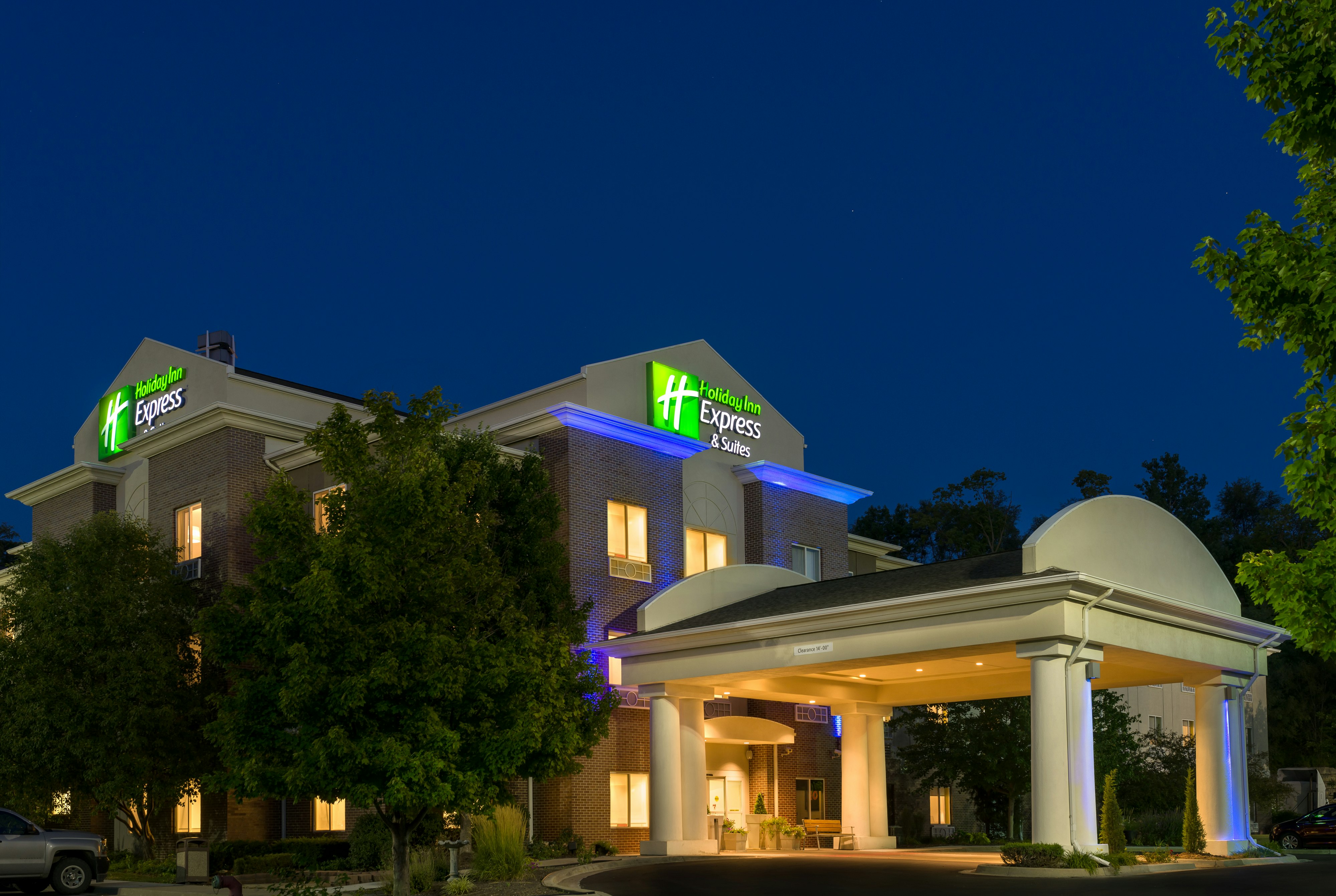 Holiday Inn Express Hotel And Suites Independence Kansas City 2/43