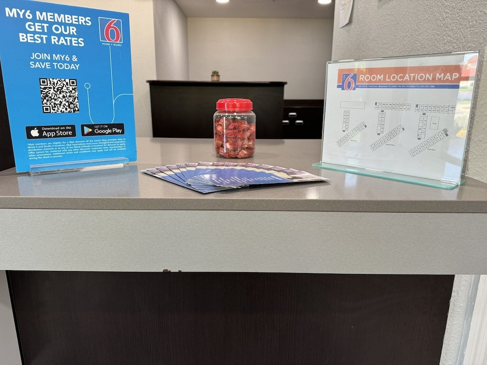 Motel6 Bradenton, FL 7/63