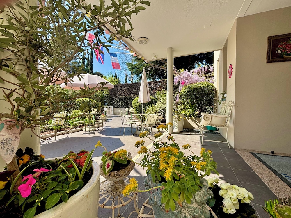 Hotel Alfieri 69/76