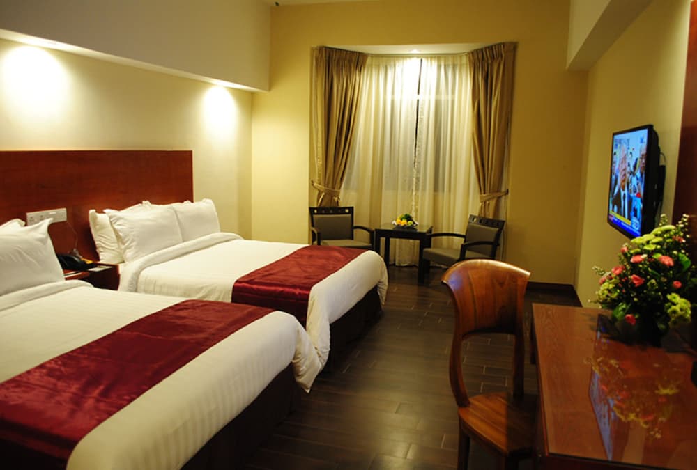 Palm Seremban Hotel 14/40