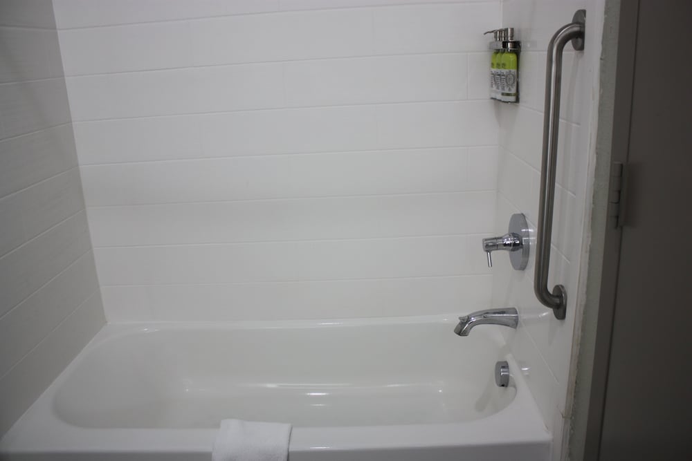 غرفة قياسية بسريرين كوين، Holiday Inn Express Hotel & Suites Shamrock North 7/7