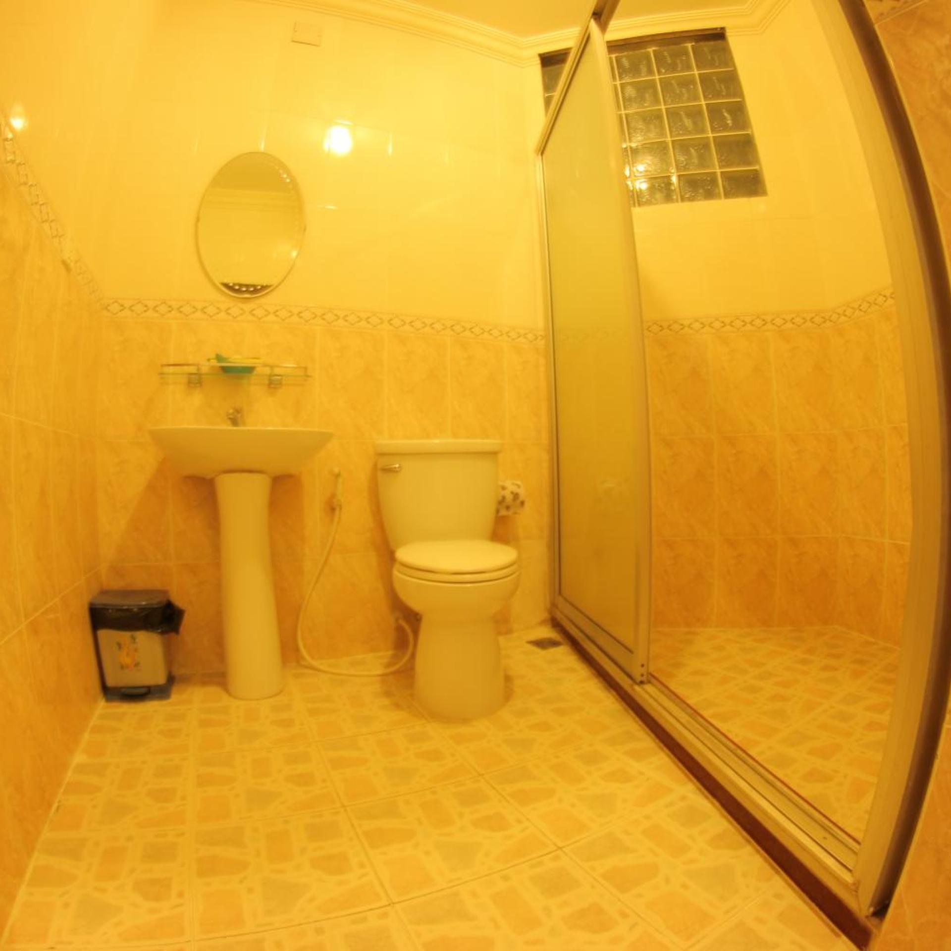 Golden Noura Villa Pub & Restaurant 27/47