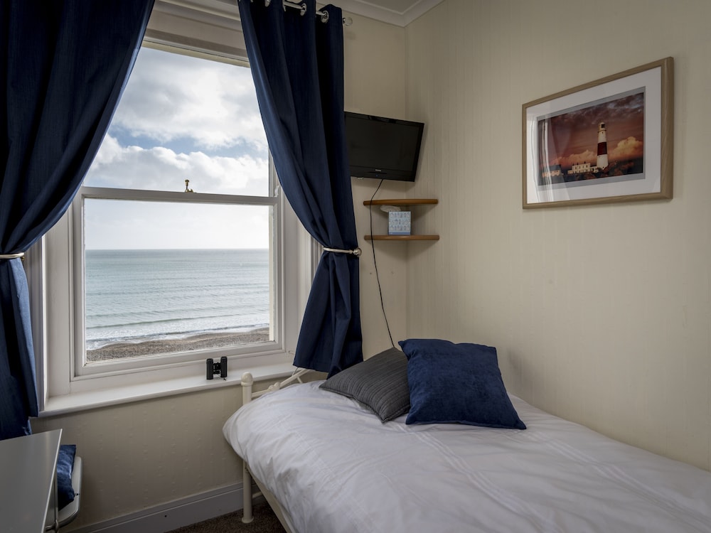 Channel View Guest House 5/44