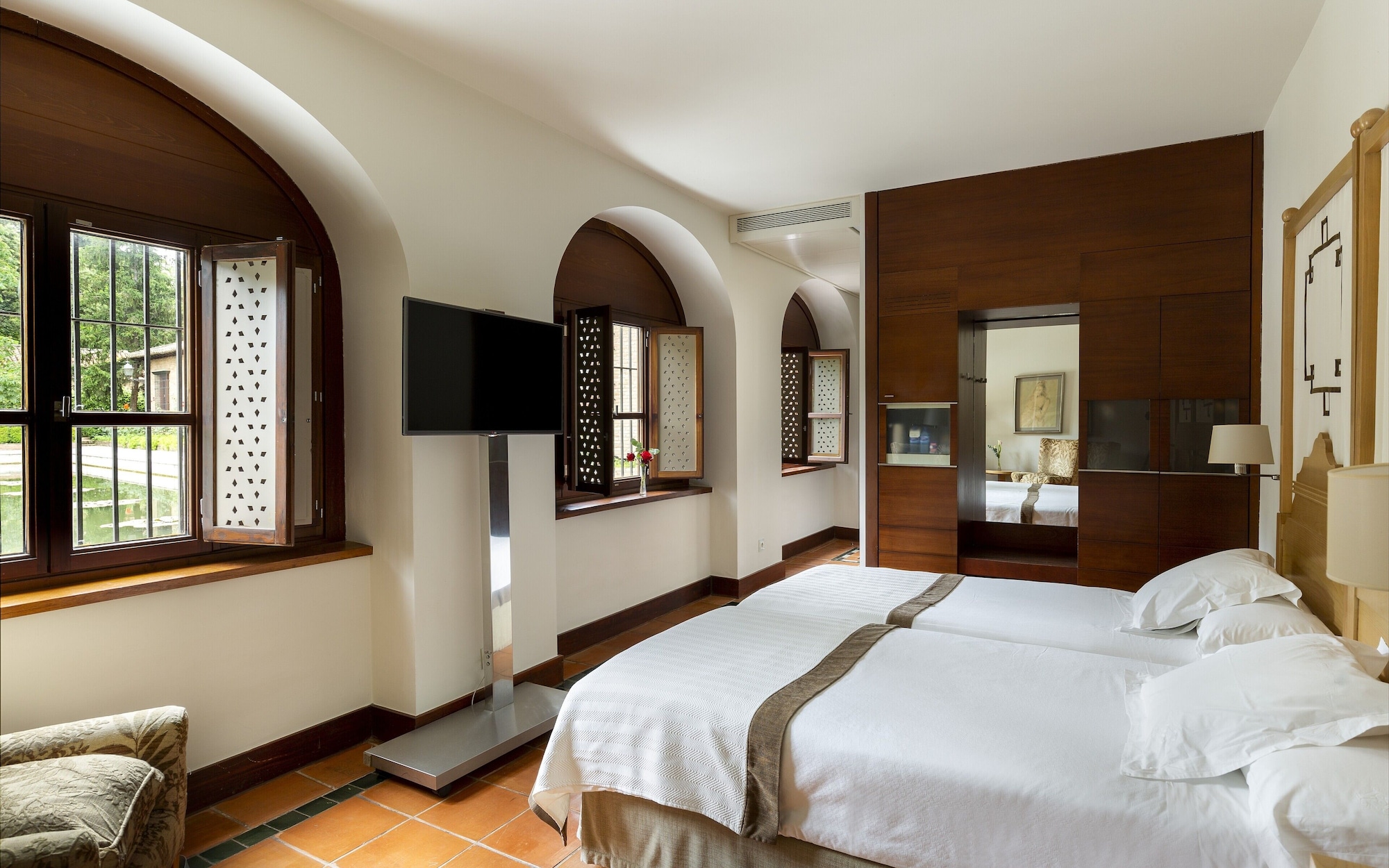 SUPERIOR, TWIN BEDS