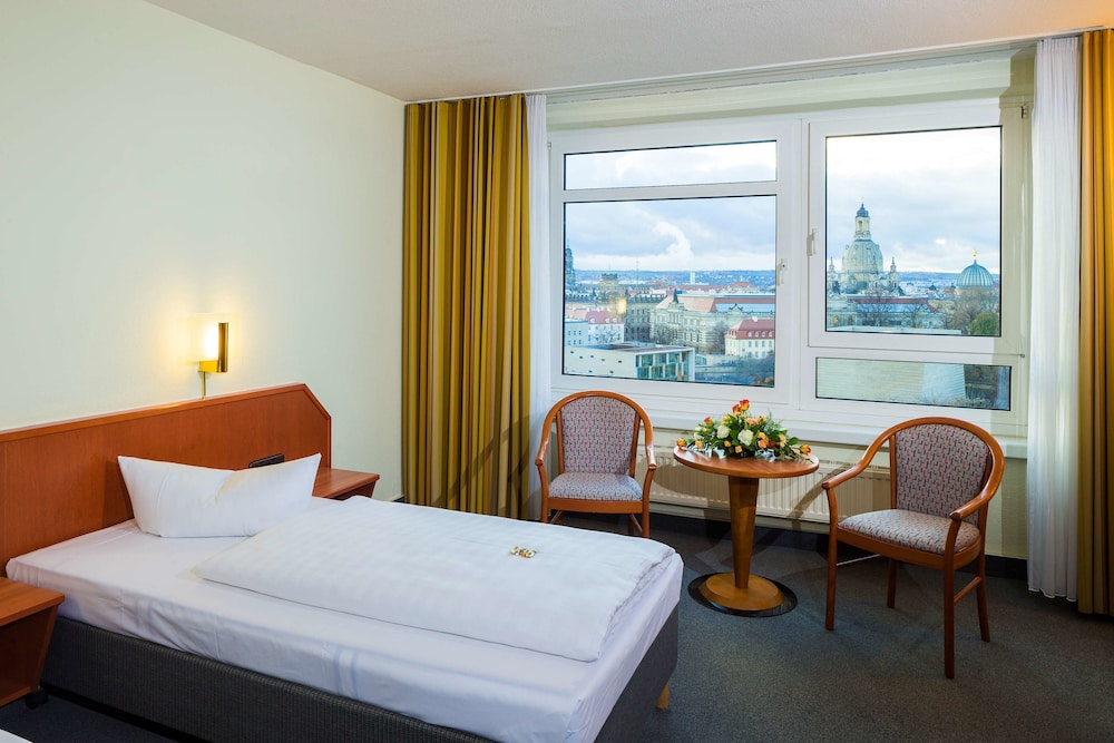 Hotel Am Terrassenufer 14/60