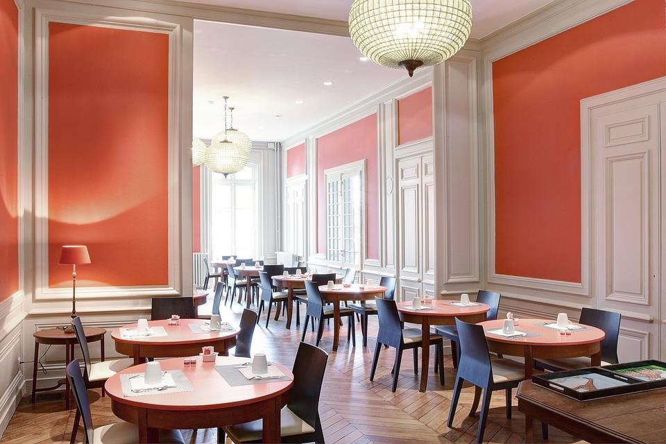 restaurant cafeteria