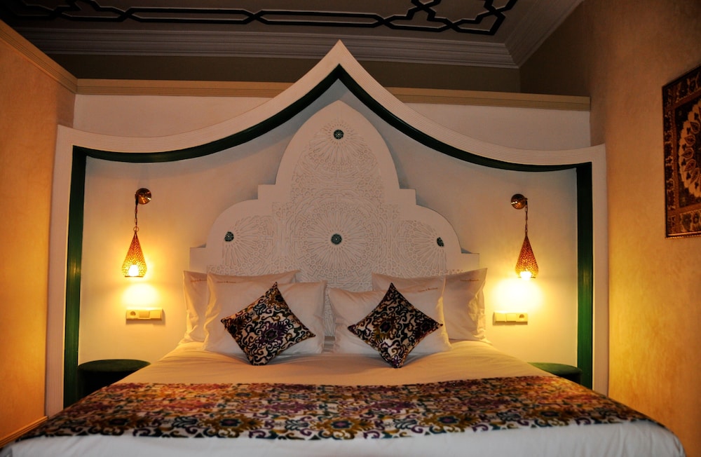 ROMANTIC, SUITE