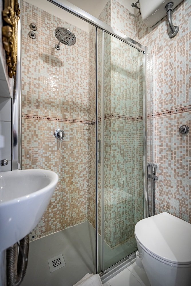 Hotel Veneto 52/60