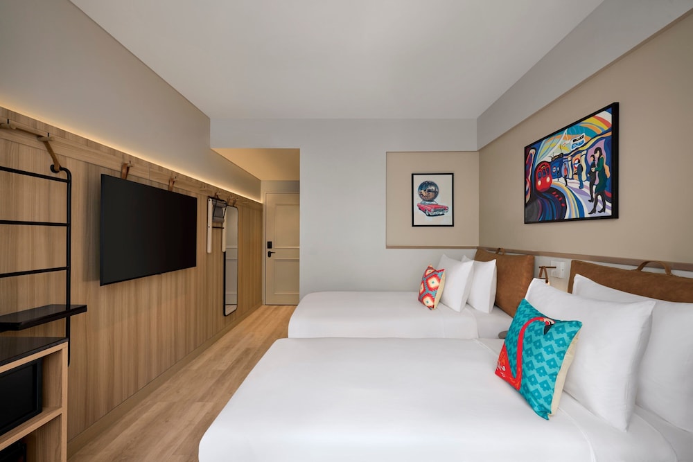 Moxy Mumbai Andheri West 12/40