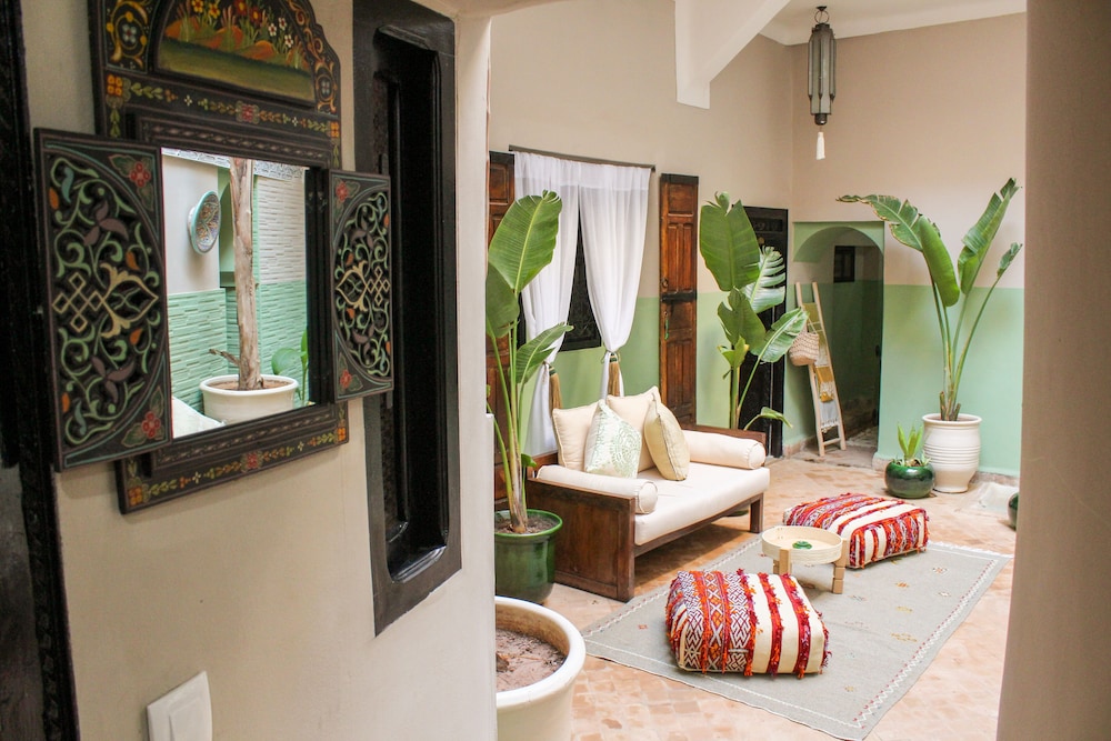 Riad Amra 8/34