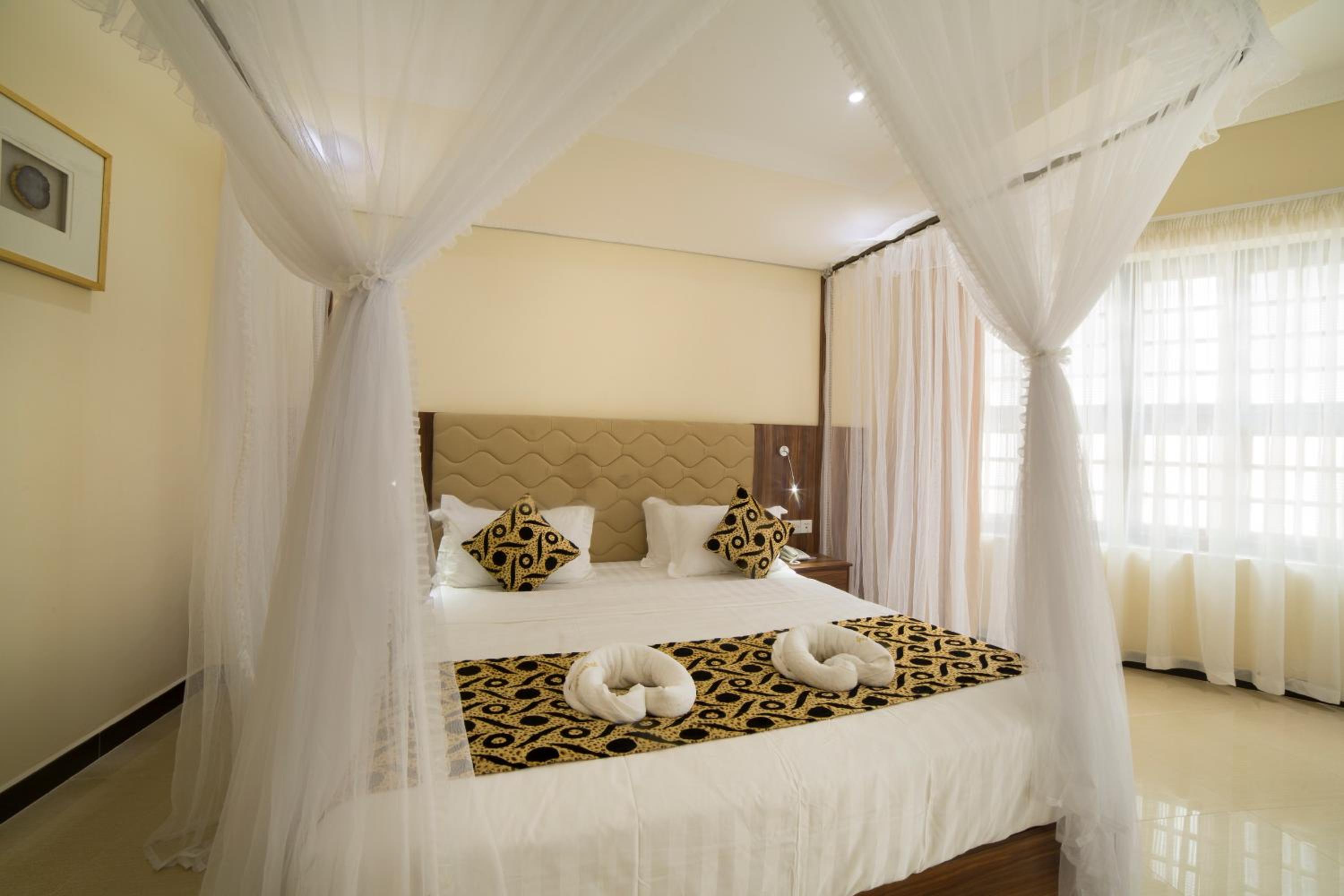 استوديو سوبيريور، Spice Palace Hotel 4/10