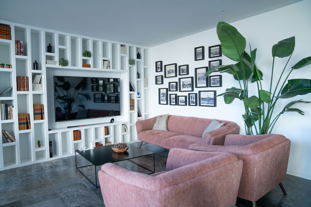 A House in Estoril - Adults Only 17/26