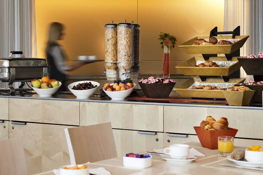 NOVOTEL LE HAVRE CENTRE GARE 44/67