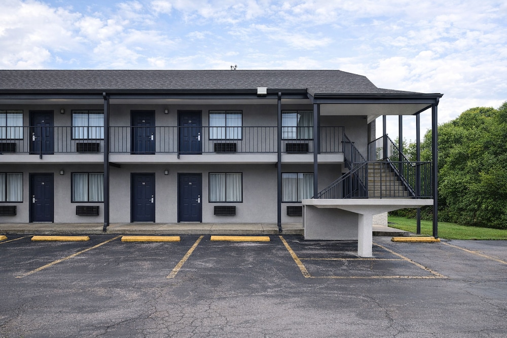Antioch Quarters Inn and Suites 4/54