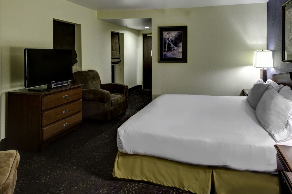 Holiday Inn Express And Suites Deadwood Gold Dust Casino 22/78