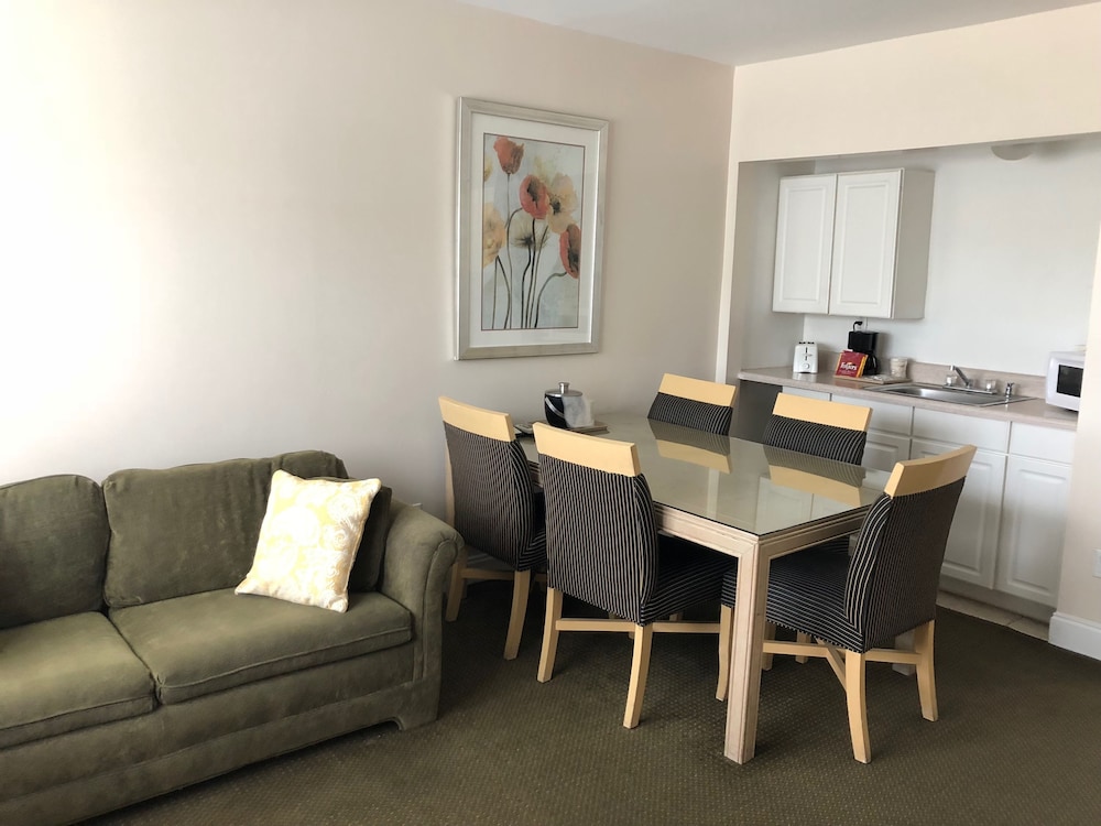 Beach Place Hotel 28/39