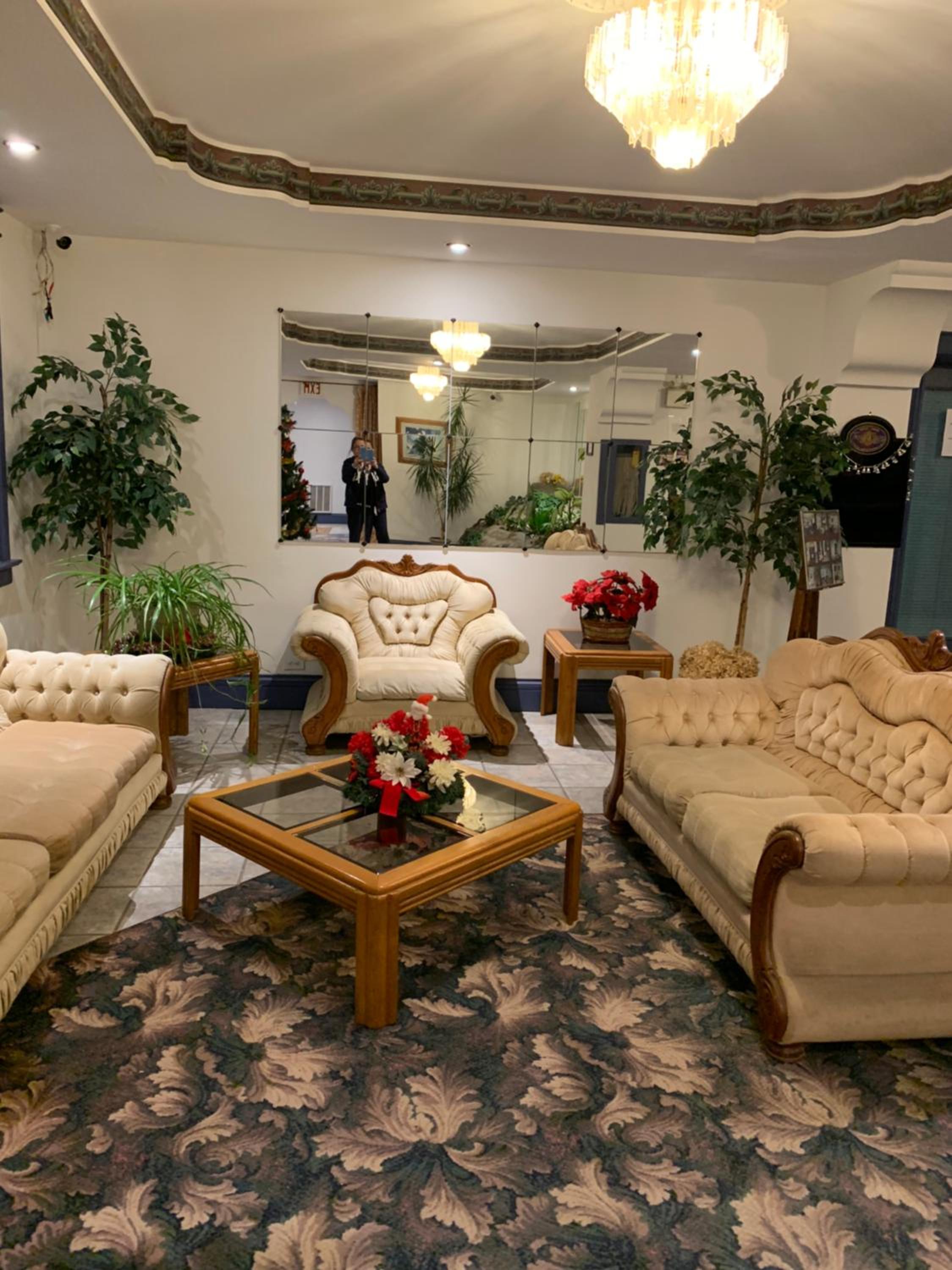 Lakeview Hotel 15/33