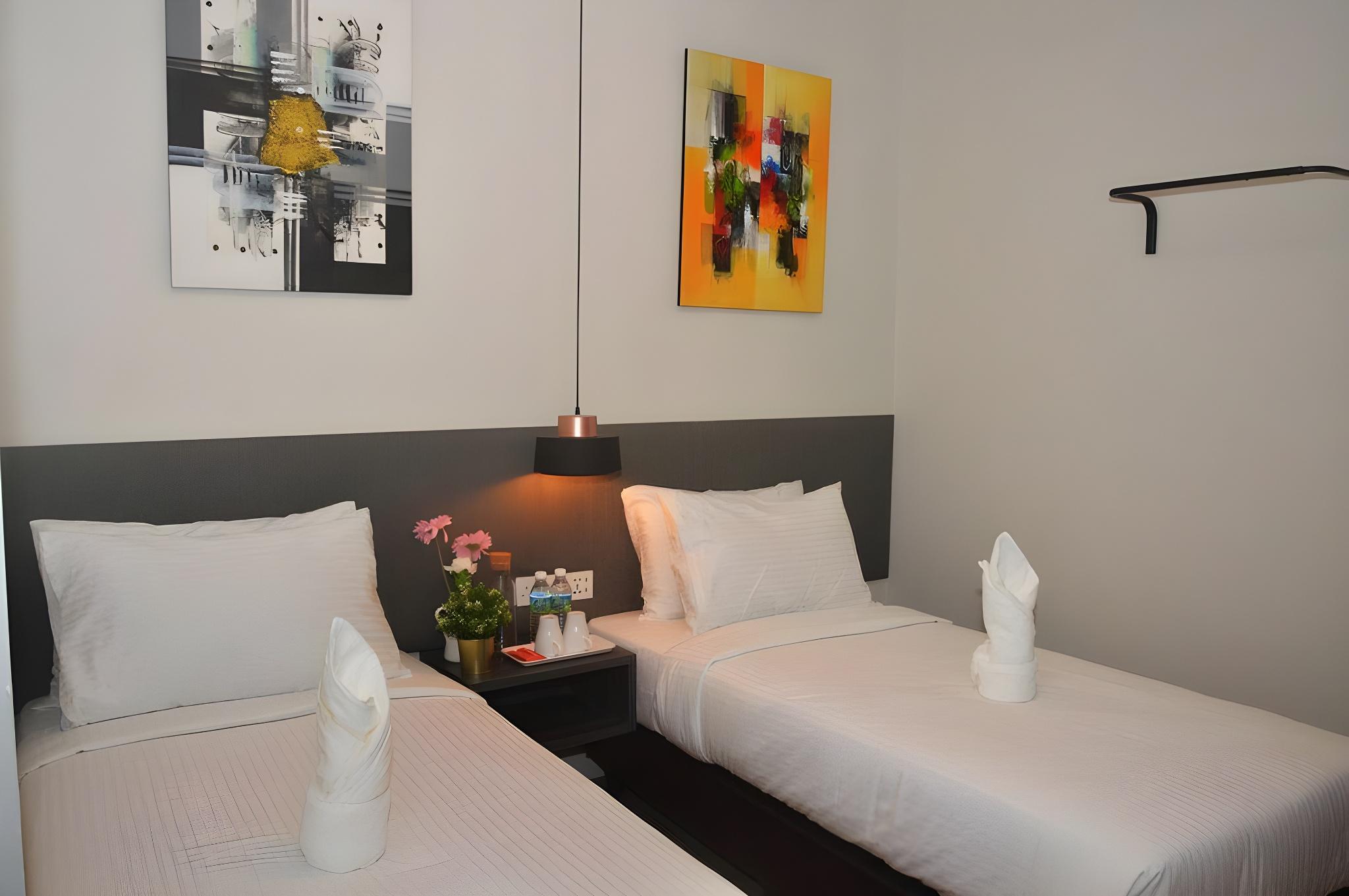 Room, Twin Beds, No Window