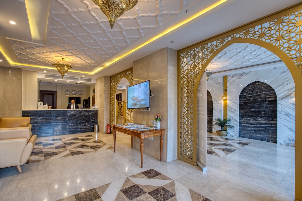 Mamlouk Pyramids Hotel 8/68