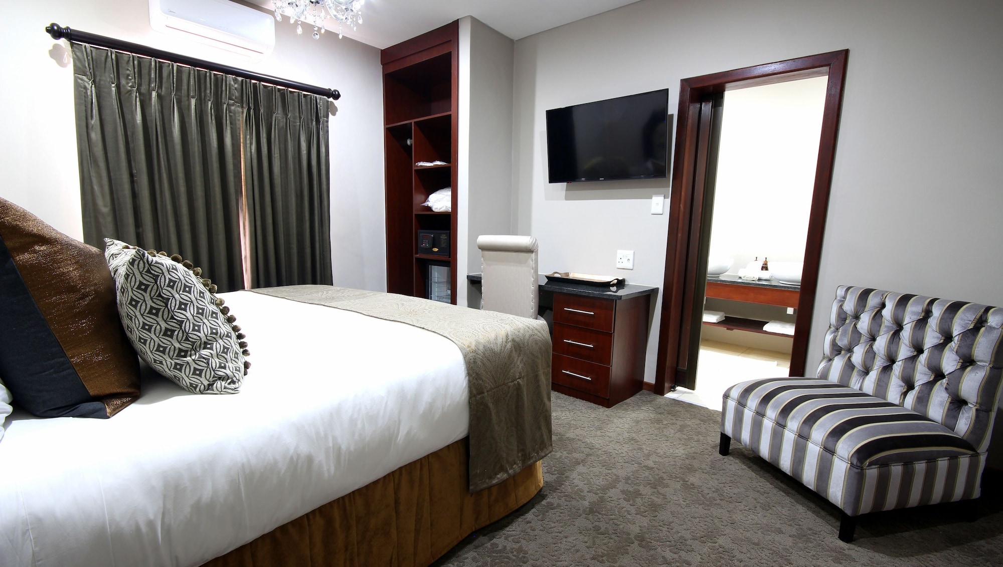 Spa, King Bed