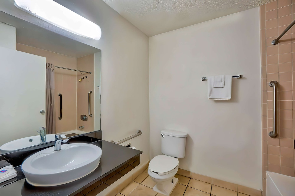 Motel6 Gainesville, FL 59/60