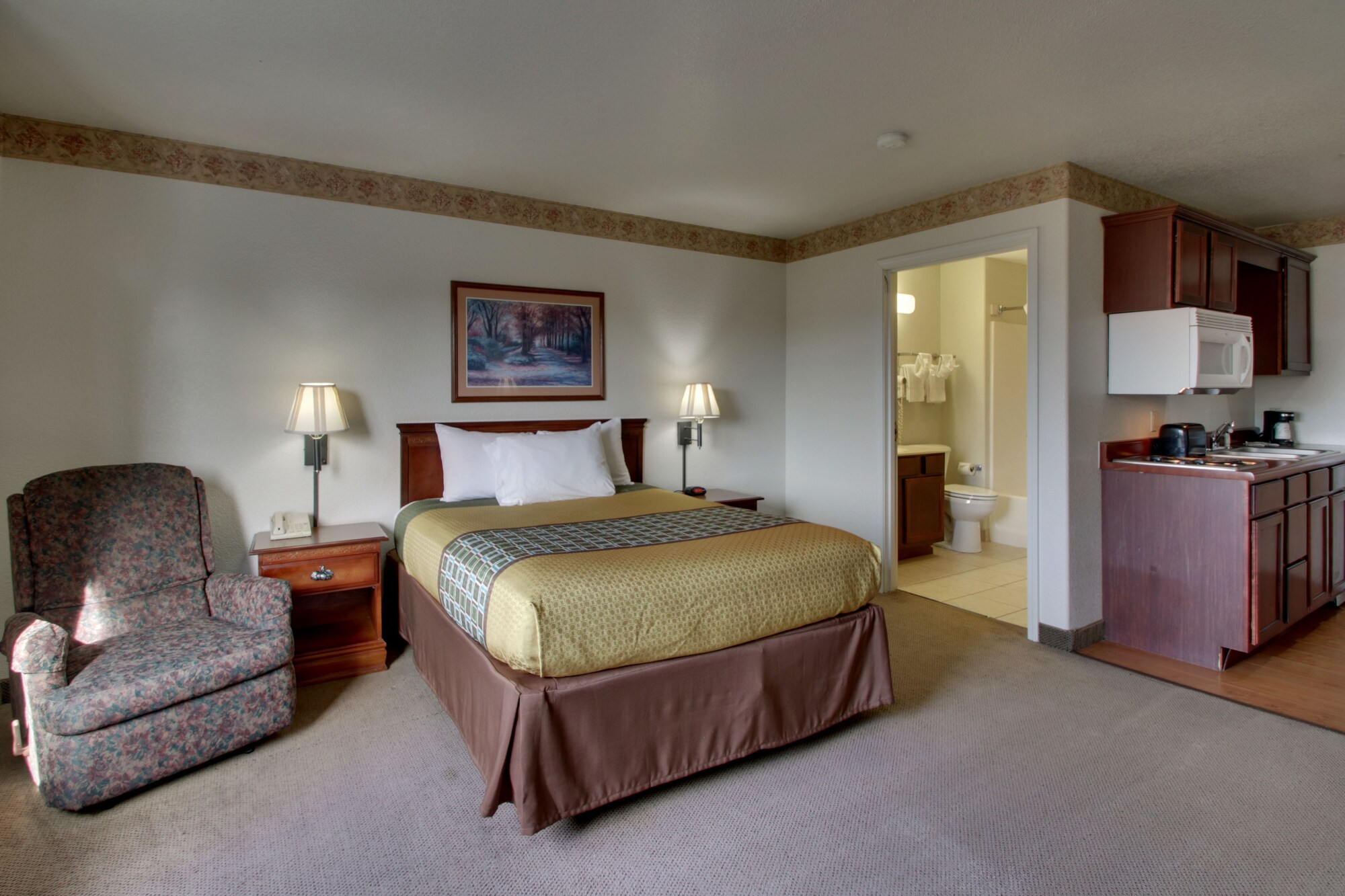 Room, Queen Bed, Sofa