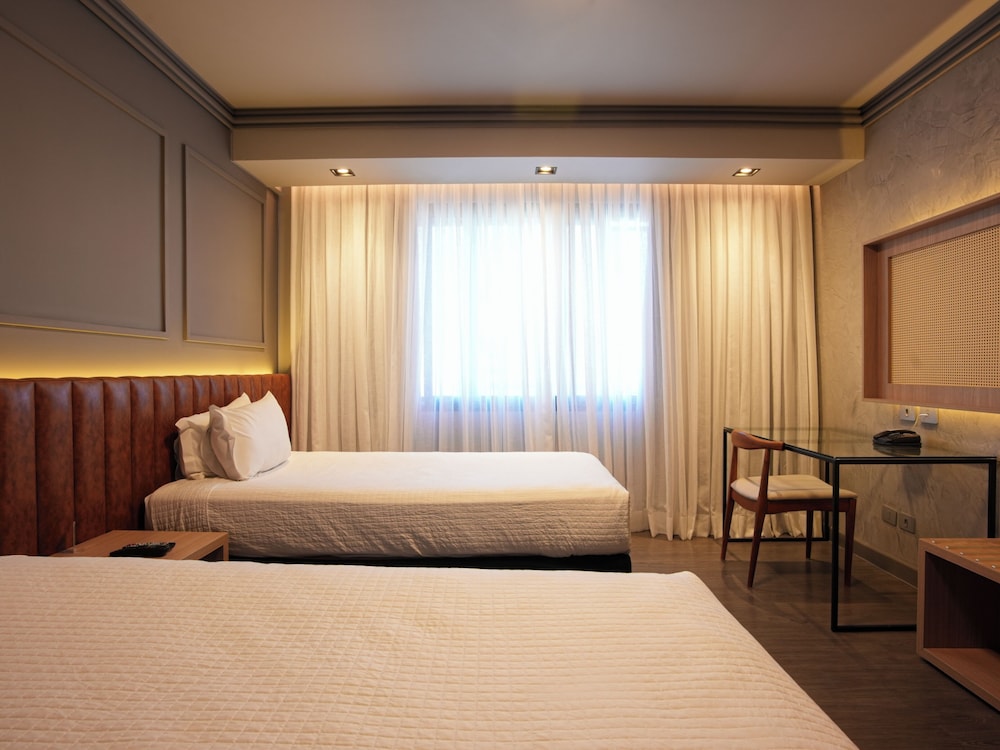 Grand Mercure Curitiba Rayon 17/50