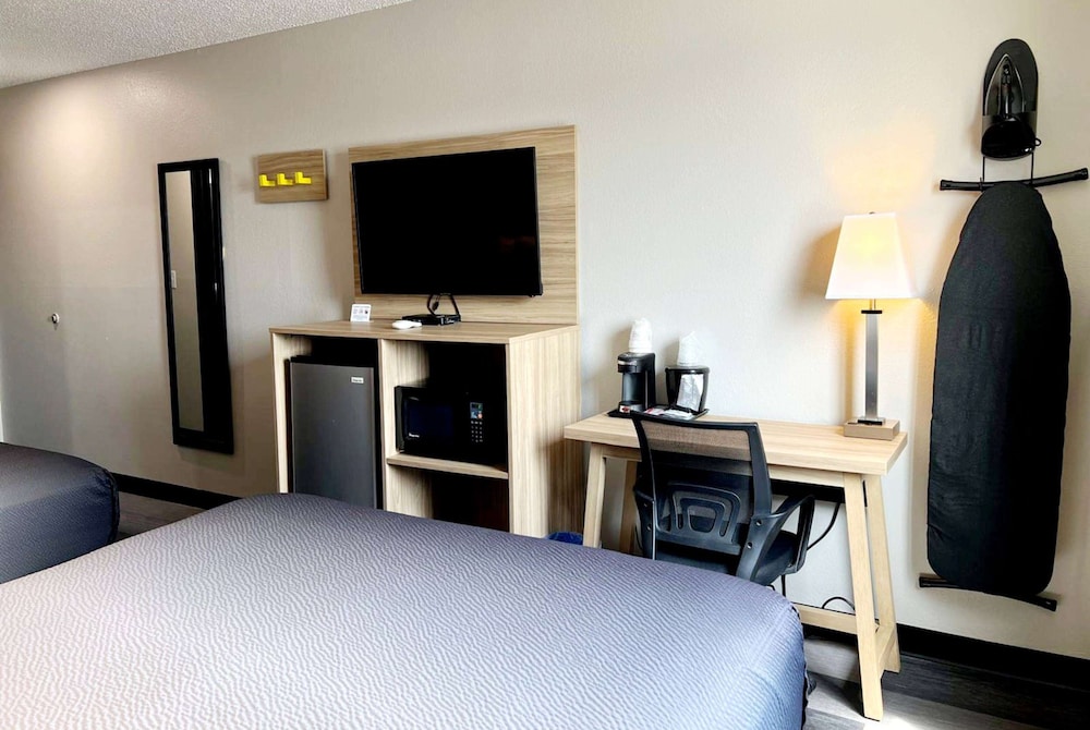 Room, 2 Queen Beds