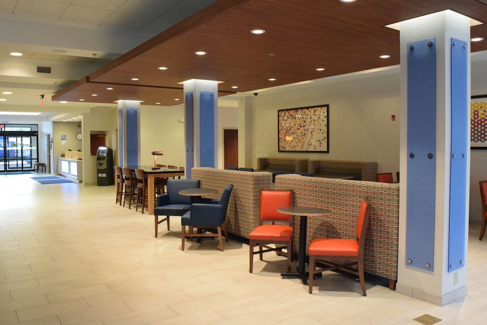 Holiday Inn Express & Suites Rochester Webster, an IHG Hotel 35/50