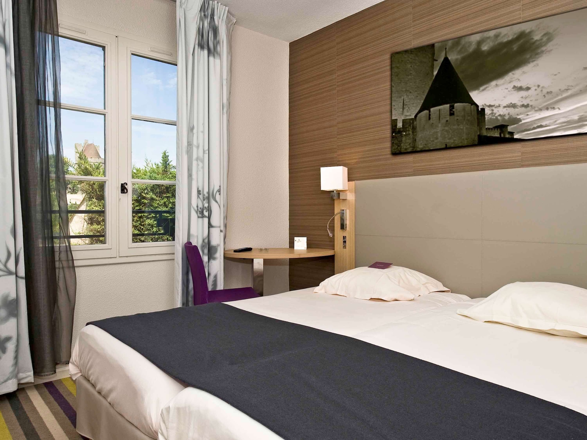 CLASSIC, TWIN BEDS