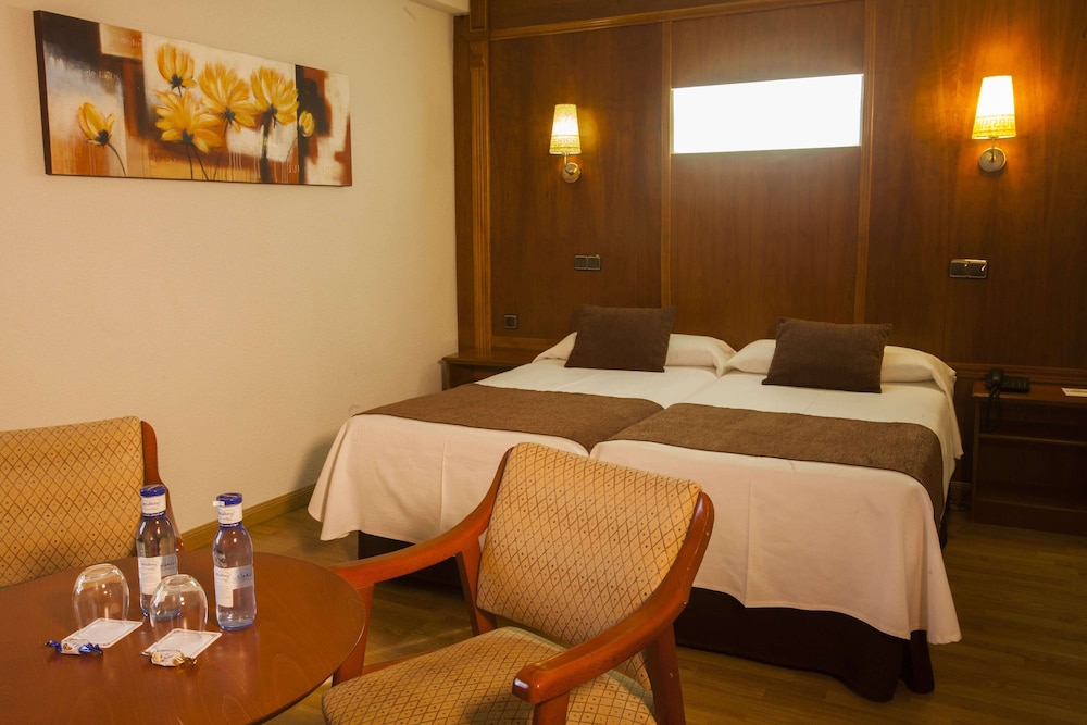 Hotel Mozarbez Salamanca 11/30