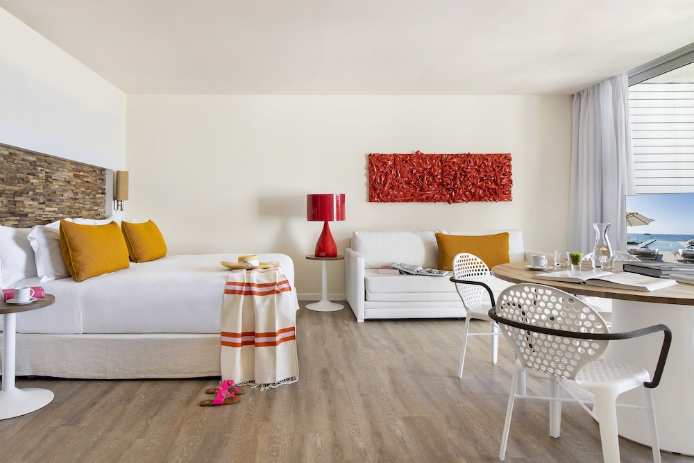 Exclusive, Me, Junior Suite, Double and Twin Beds, Sea View, Private Pool