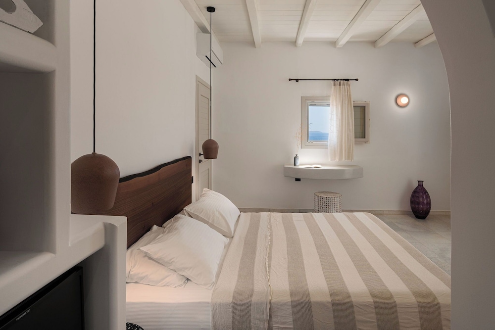 Ostria Inn 13/50