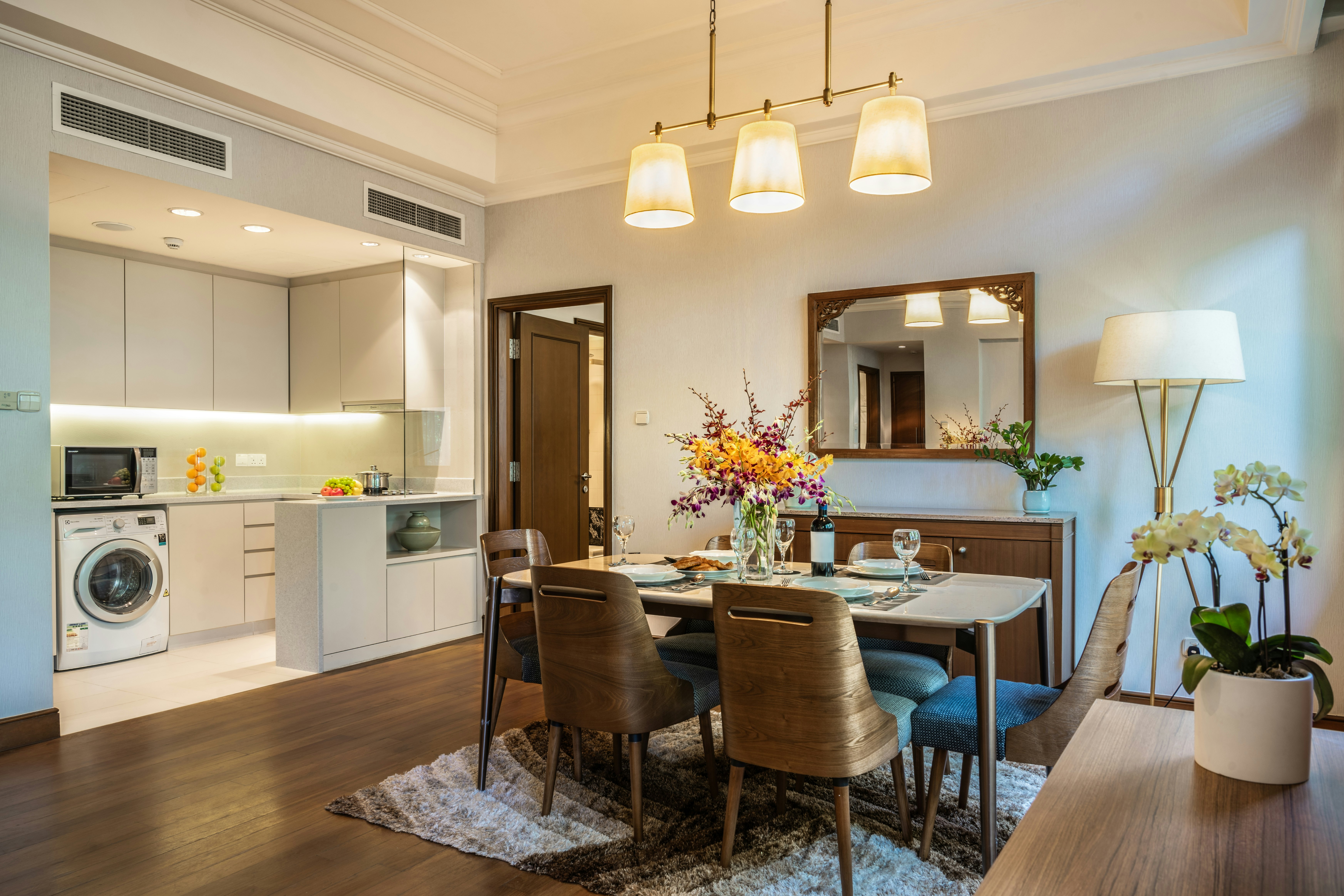 TREETOPS EXECUTIVE RESIDENCES 48/71
