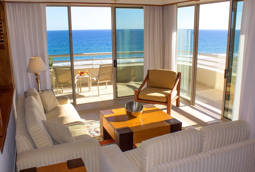 GR Solaris Lighthouse Los Cabos 60/73