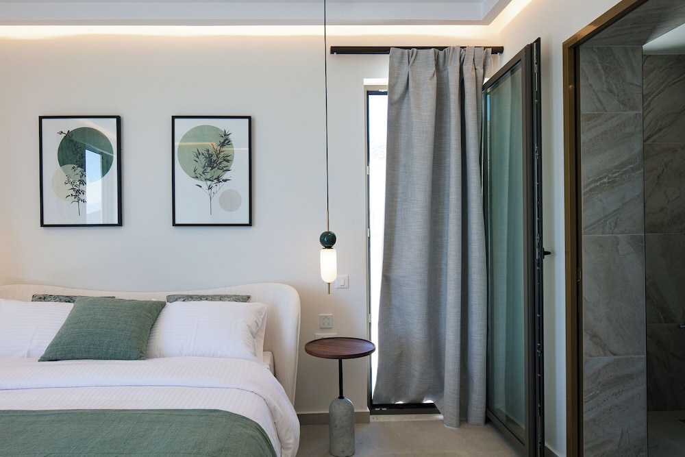 Naiades Beach Hotel – Adults Only 96/132