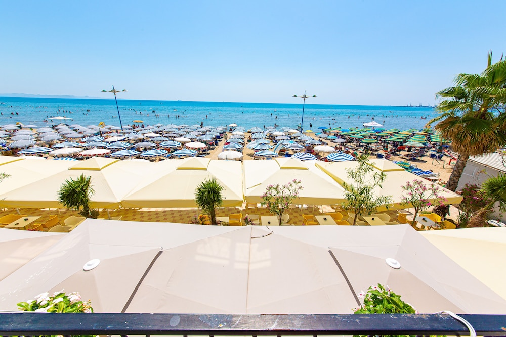 Hotel Alion 42/48