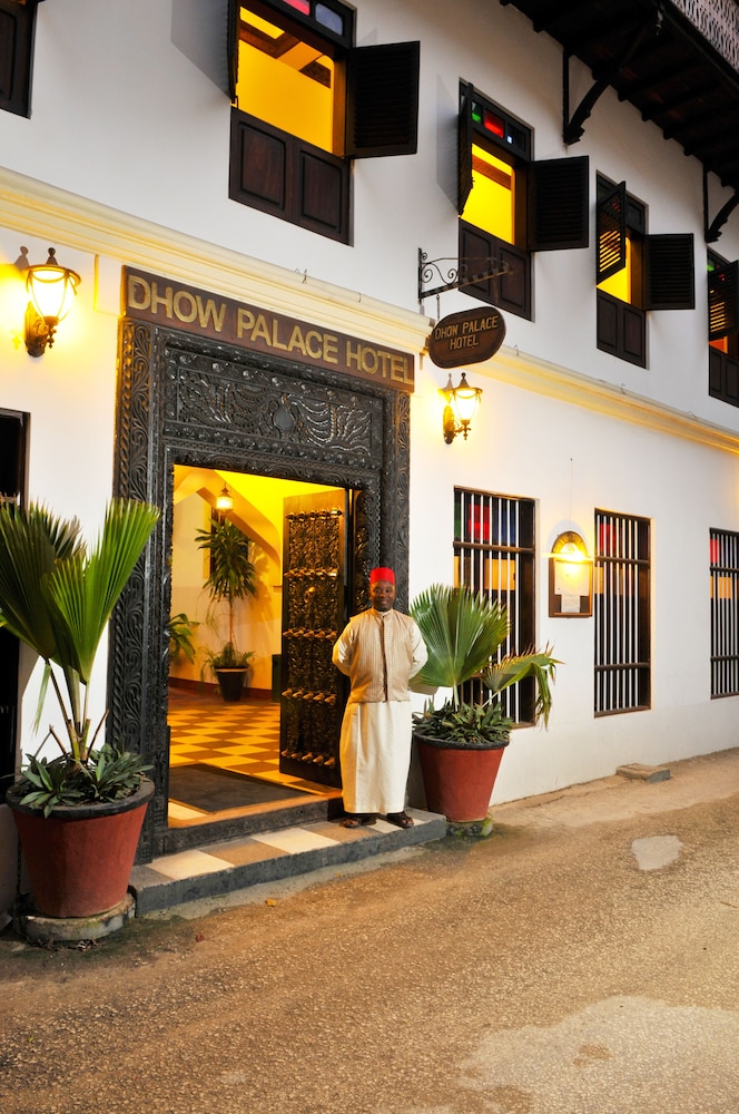 Dhow Palace Hotel 51/75