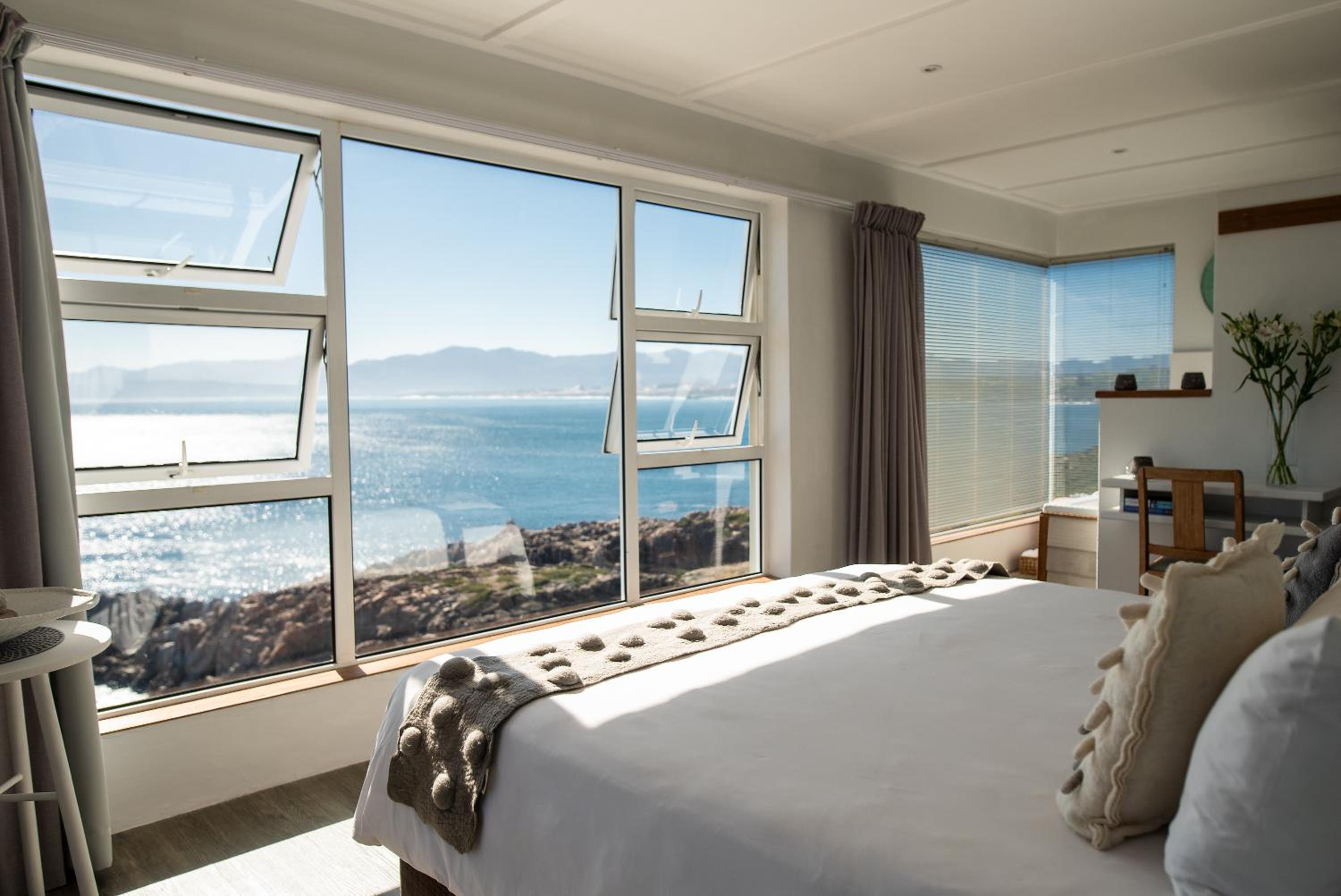 Whalesong Lodge 2/24