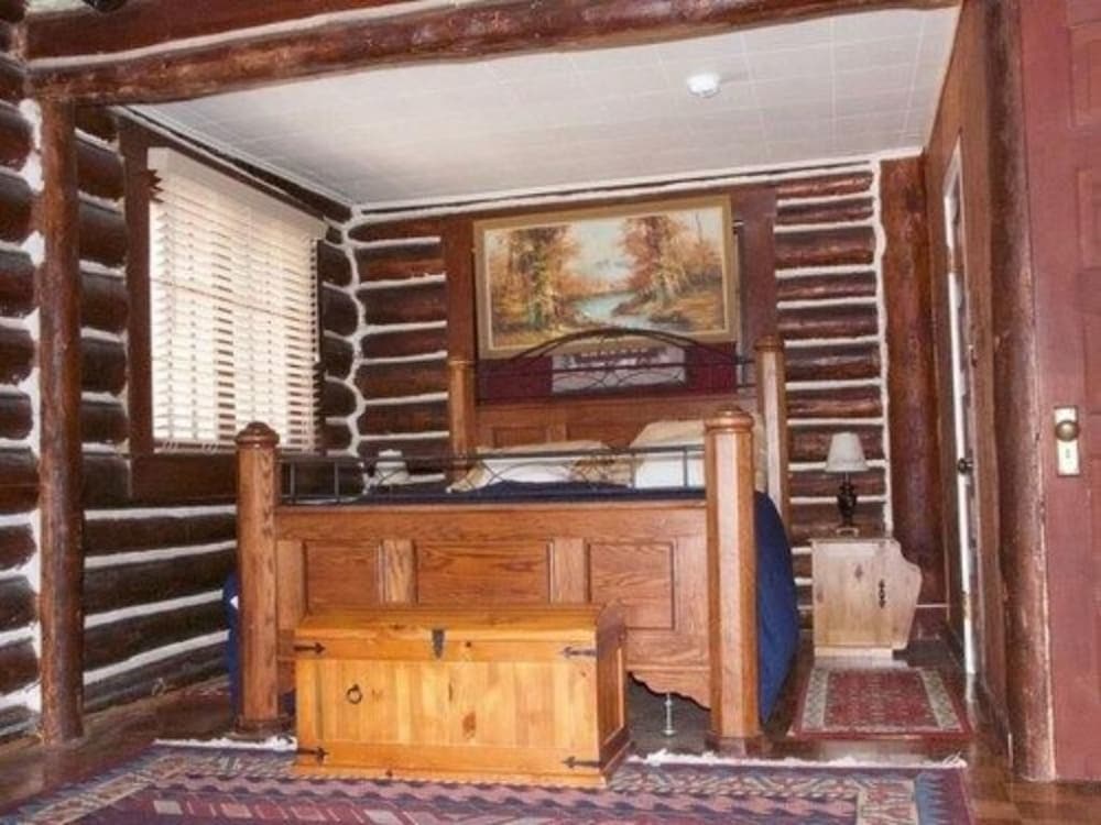 Black Forest B&B Lodge & Cabins 7/49