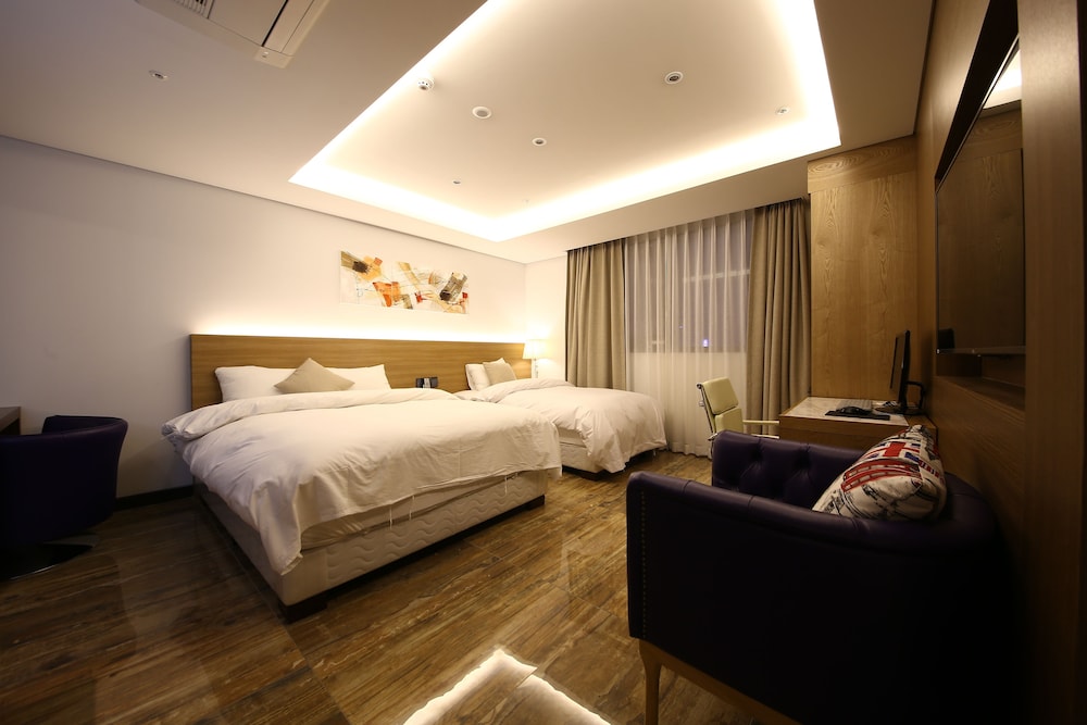 GUWOL HOTEL 15/53